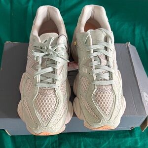 New Balance Athletic Shoes in Light Green and Beige